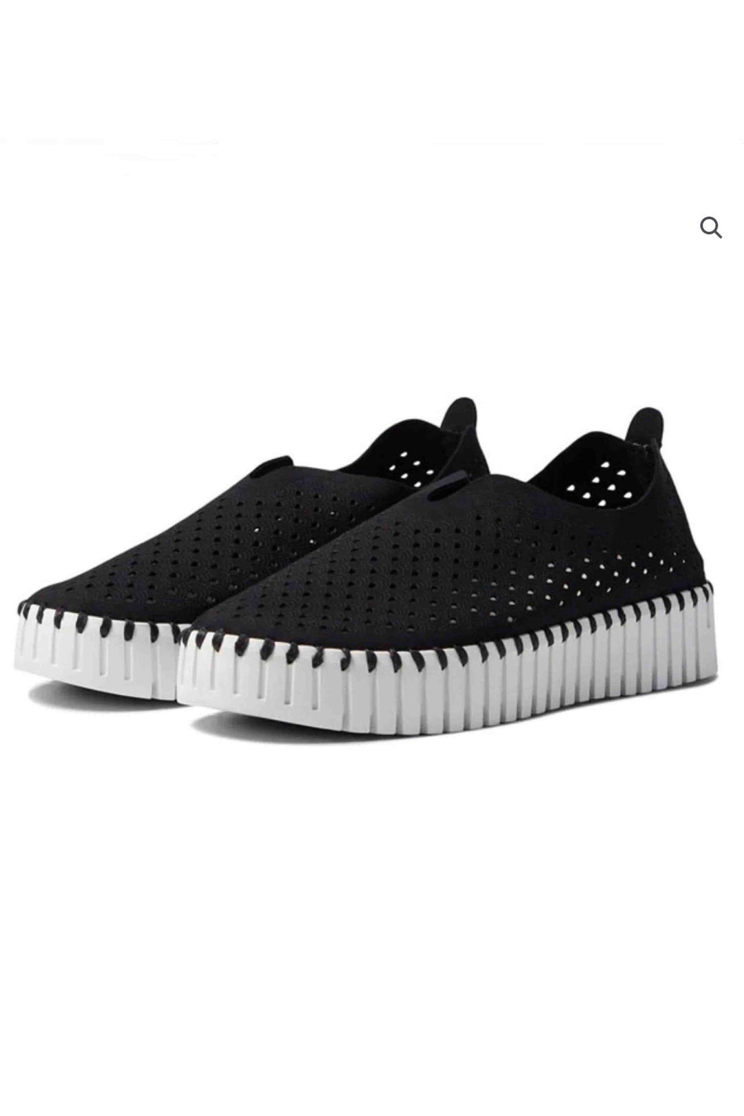 Black TULIP 3373 Platform Shoe by Ilse Jacobsen