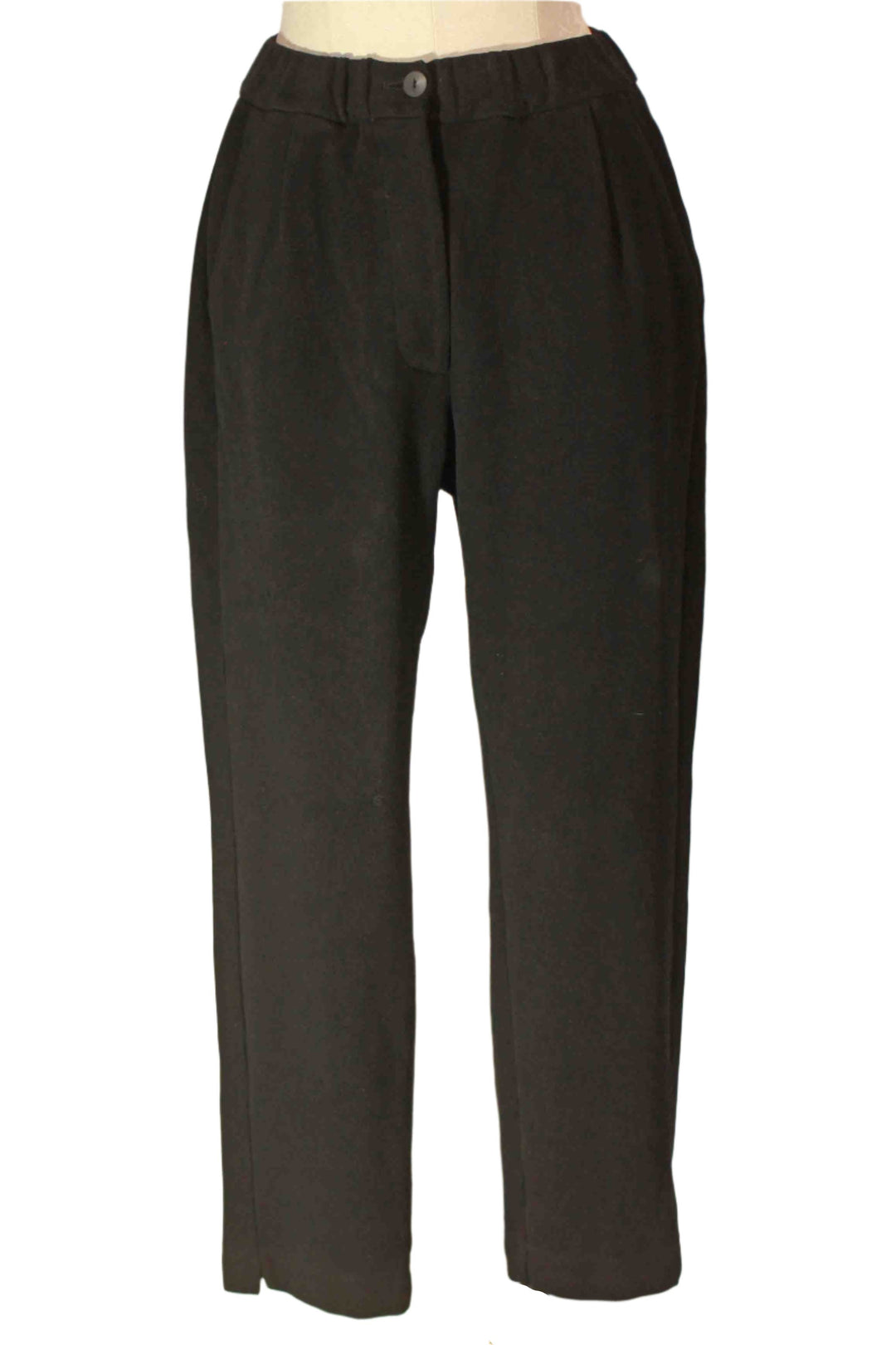 black Gathered Waist with Large Back Pockets Pants by Grizas