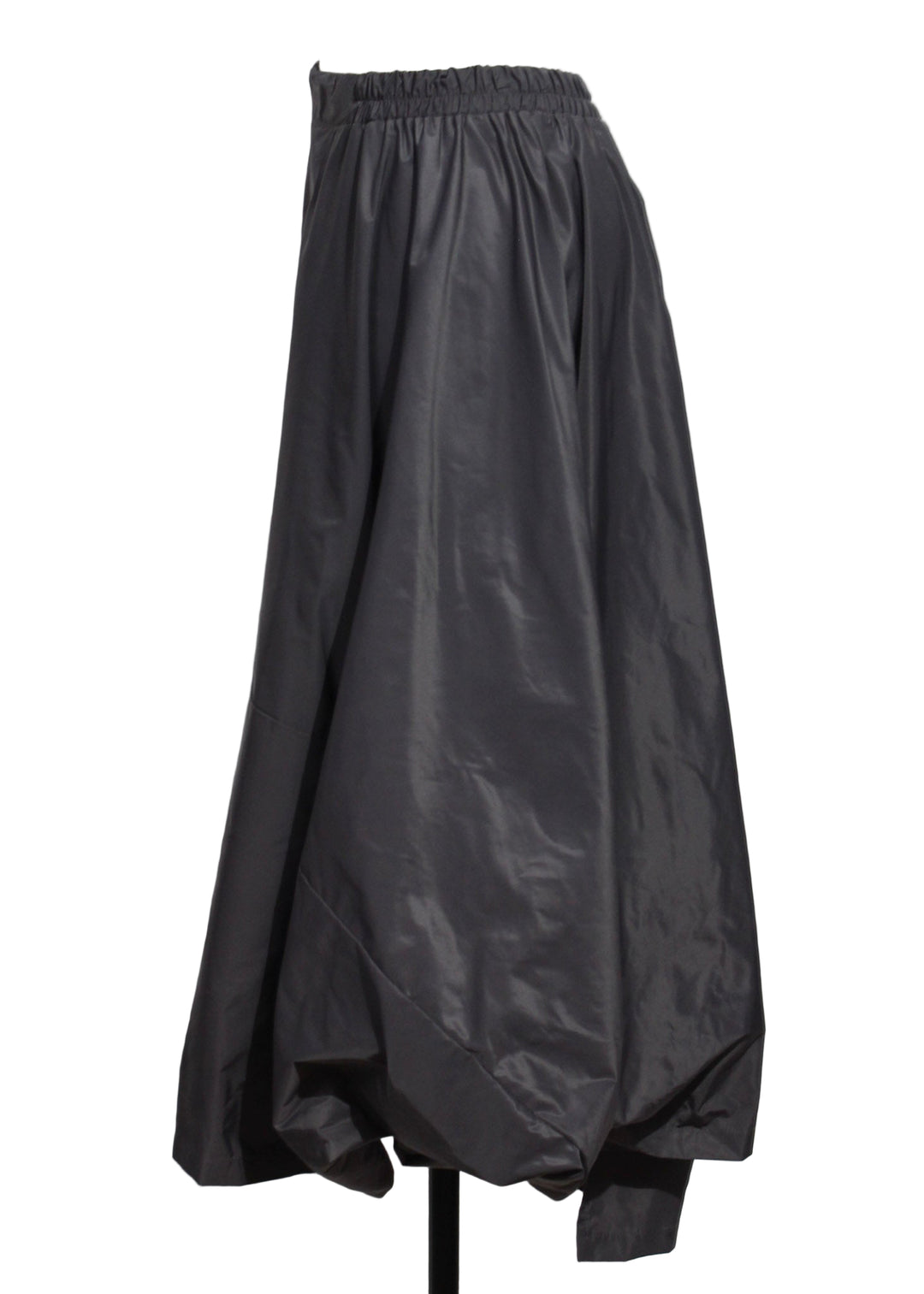 side view of the Lava colored Architectural Skirt by Planet