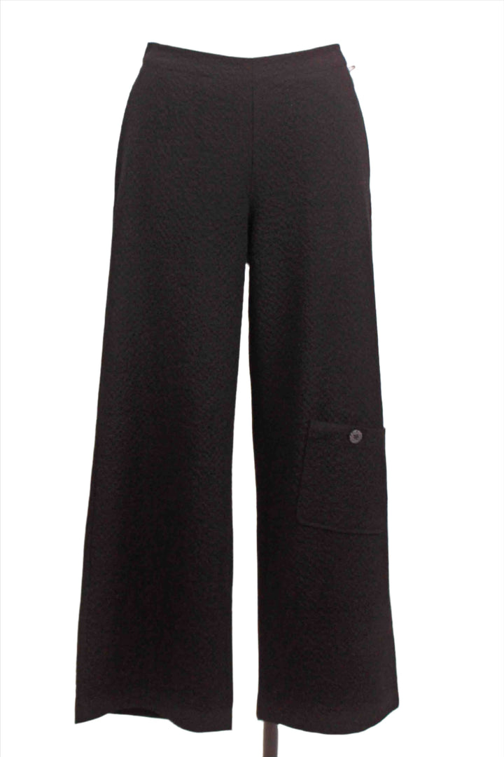 black Crinkle Crepe Solid Flat Front Ankle Pant by Habitat