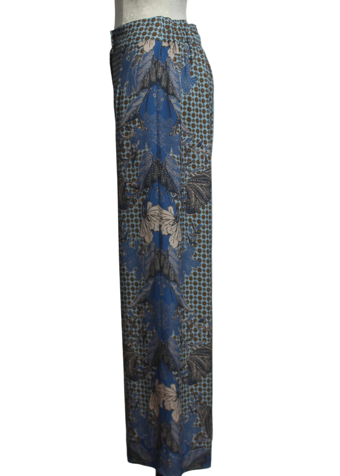 side view of the Beau Pant by Marie Oliver in the Bali Print