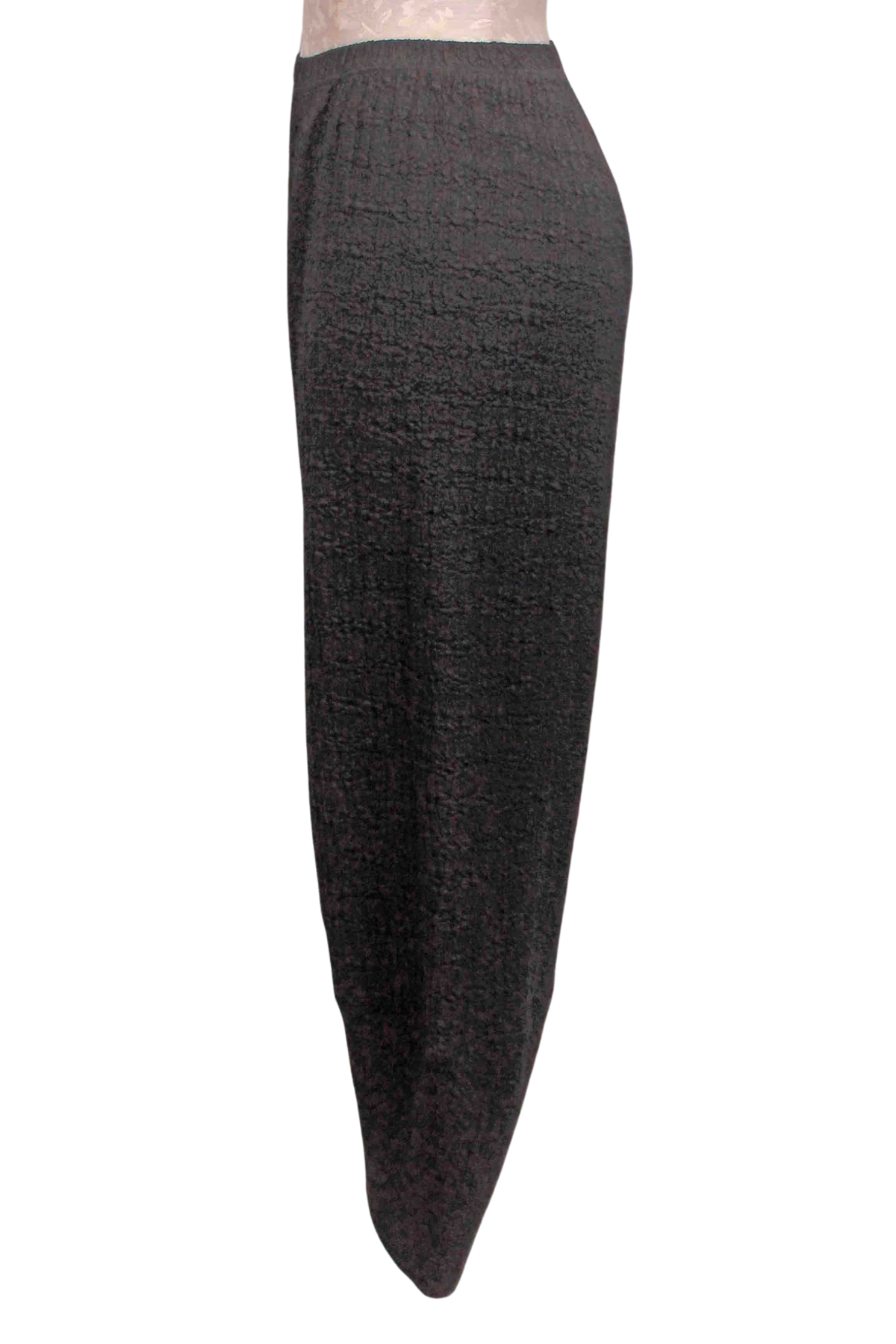 side view of Black Wide Leg Capri Pant in Waffle Fabric by Inoah that Tapers down at the bottom