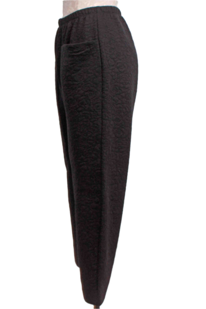 side view of Quilted Cropped Black Pant by Inoah with Long Front Pockets