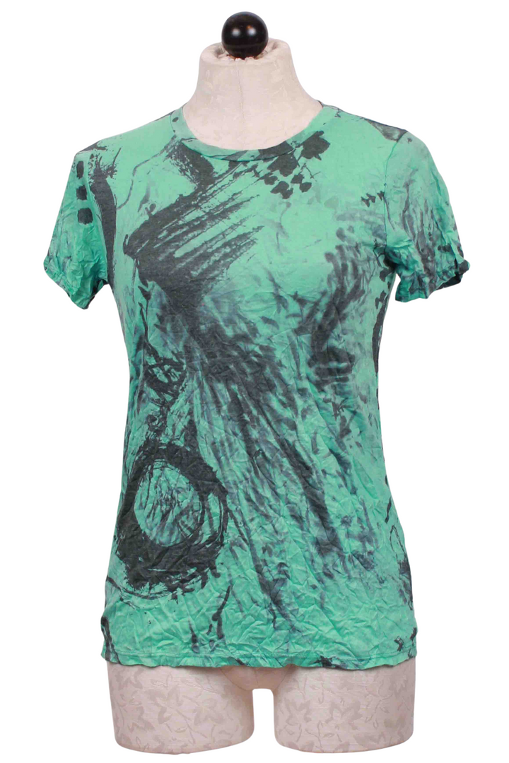 Short&nbsp;Sleeve Crinkle Mint Circles Tee by Reina Lee