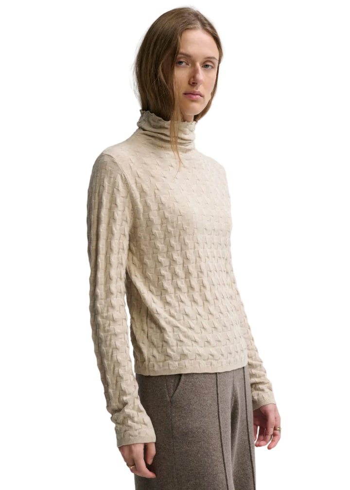 side view of model wearing the 3D TNECK by Margaret O&