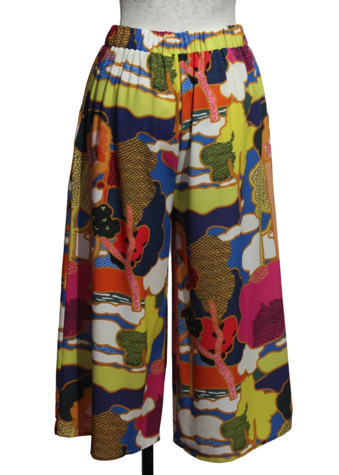 Back view of Misaki Amma Pant by Kozan