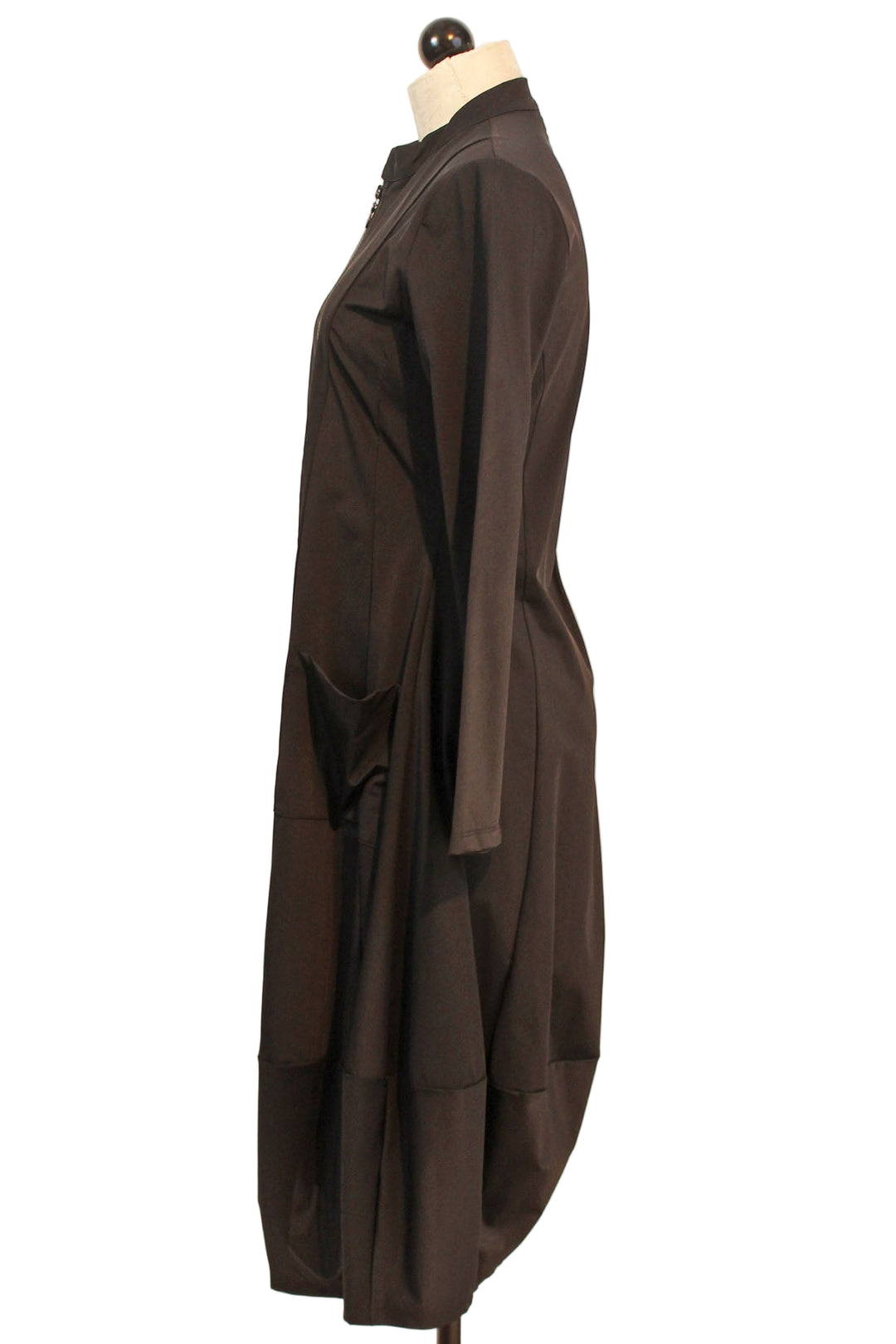 side view of Black Lightweight Van Dracket Jacket by Kozan with a full zipper and front pockets