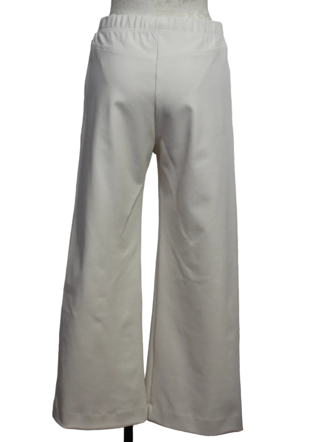back view of The Celia Cropped Pants by Fifteen Twenty
