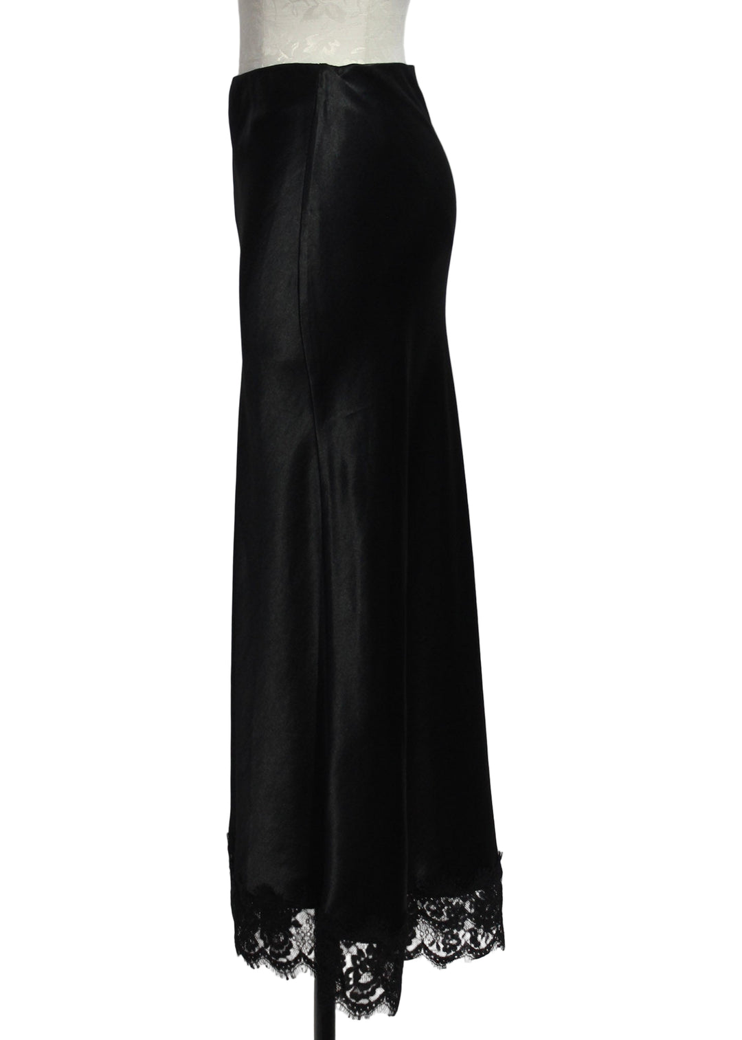 side view of black Lacy Favorite Skirt by Favorite Daughter 