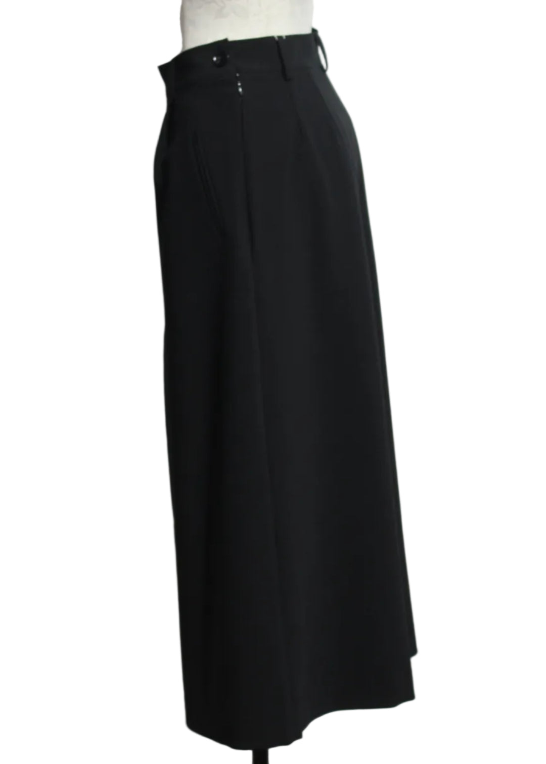 side view of Black Nicole Culotte by Favorite Daughter