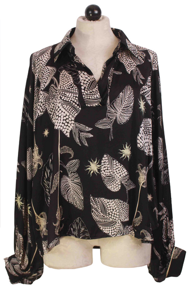 Ibiza Pullover Blouse in a black and white Print by Scandal Italy