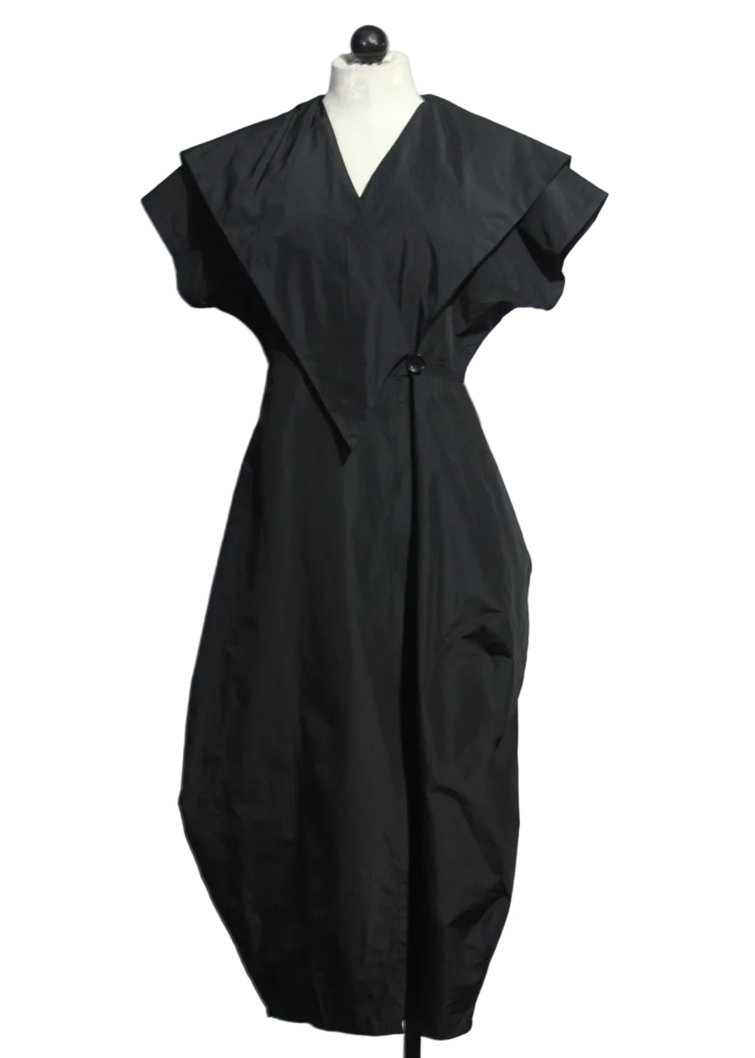 Preto colored Alda Sleeveless Dracket by Kozan 