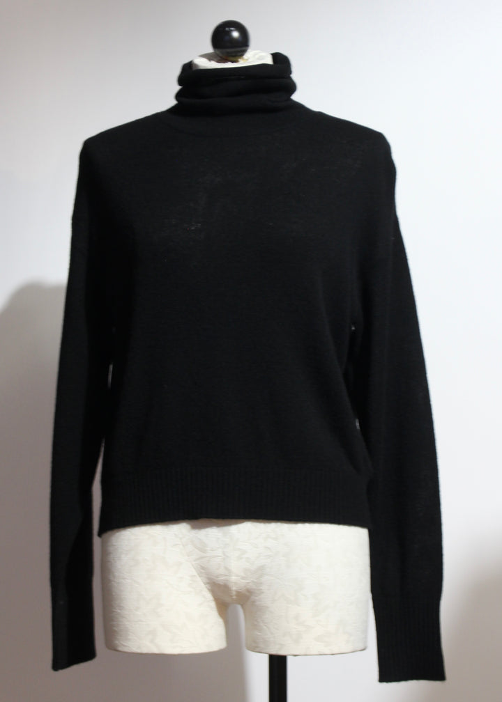 Cashmere Rosa Drop Shoulder Turtleneck-Alashan Cashmere
