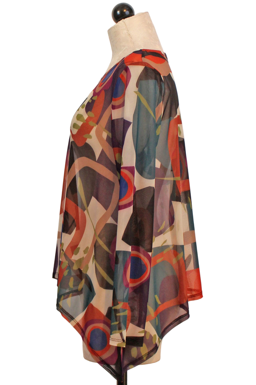Side view of Mesh Mila Hi-Lo Topper by Kozan in the Geometric Kos Print