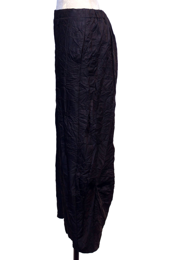 side view of Alvin Pant by Kozan in a Crushed Dark Navy