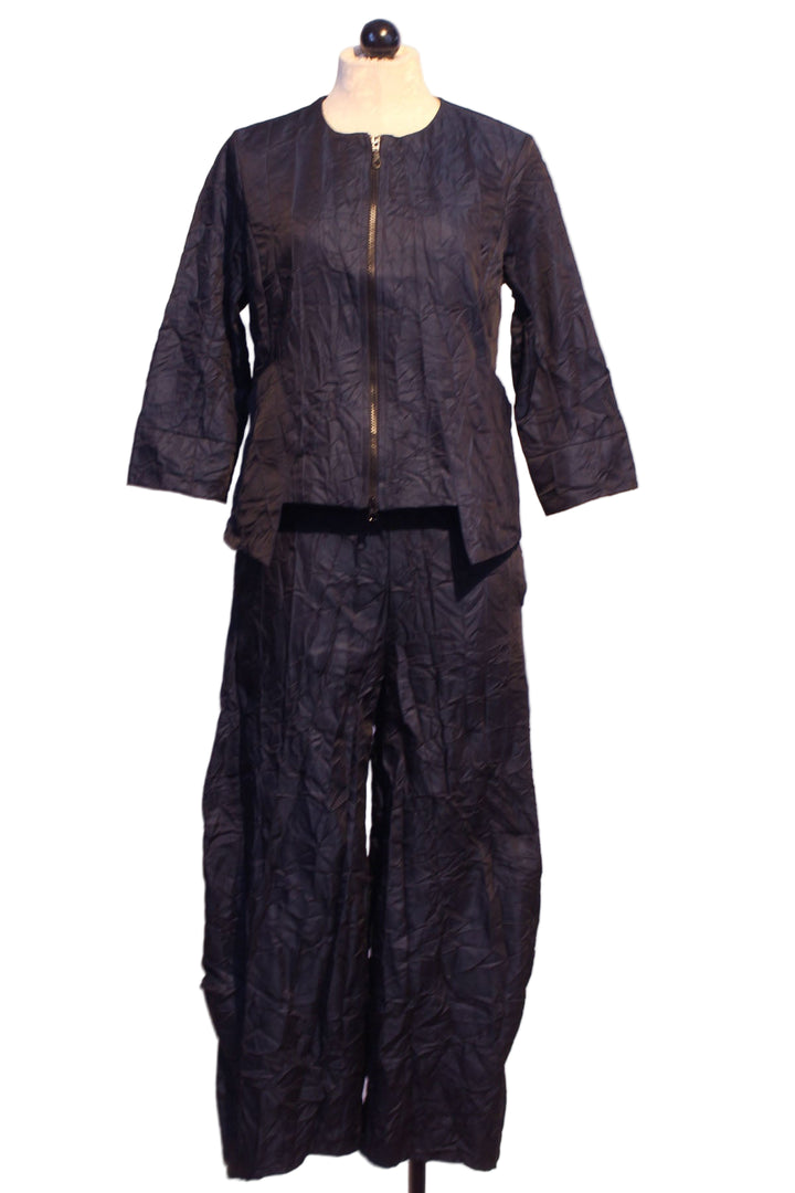 Alvin Pant by Kozan in a Crushed Dark Navy paired with the matching Arturo Jacket by Kozan