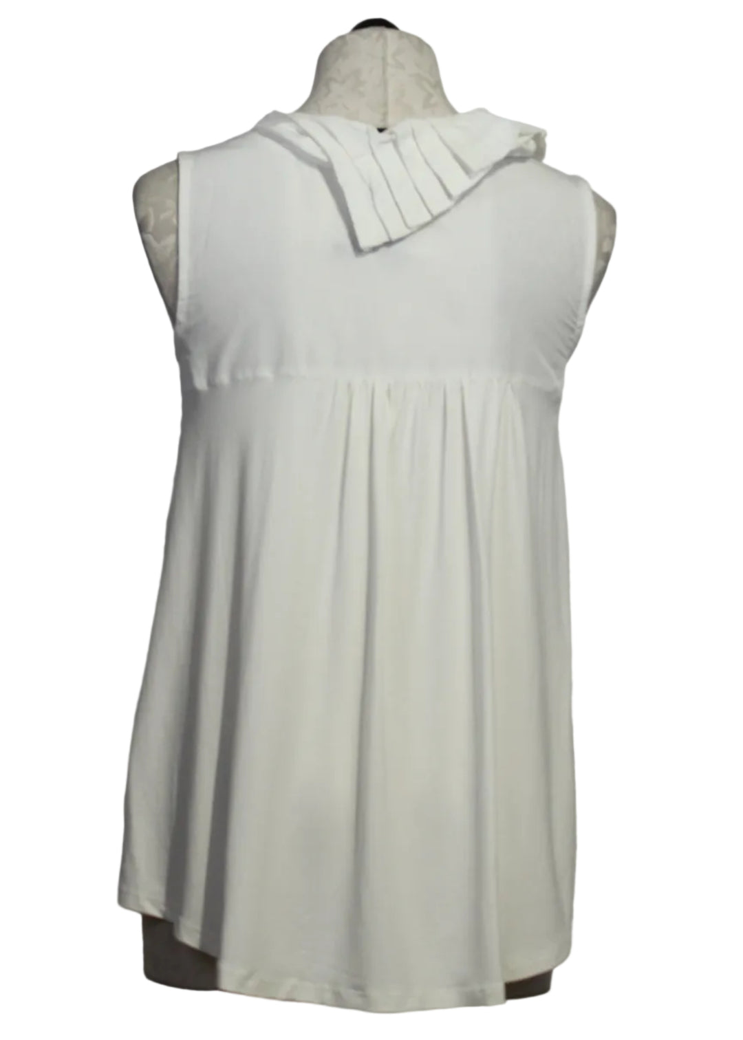 back view of Branco colored Amber Top by Kozan is a sleeveless tunic with a pleated neck