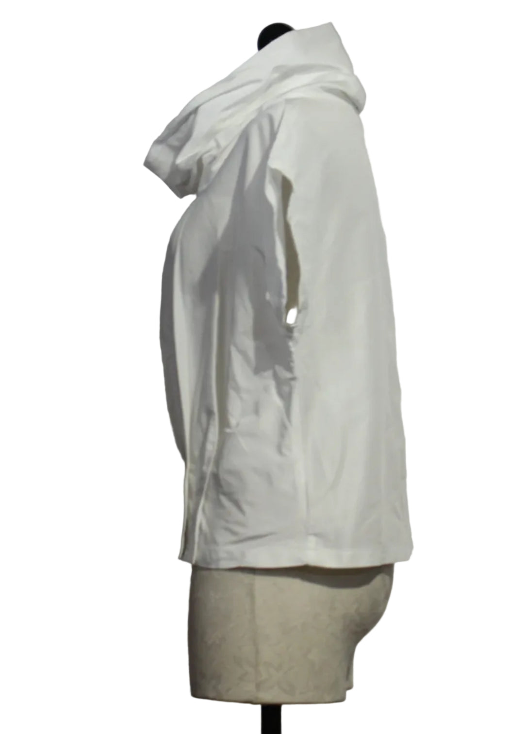 side view of White The Kiff Top by Kozan