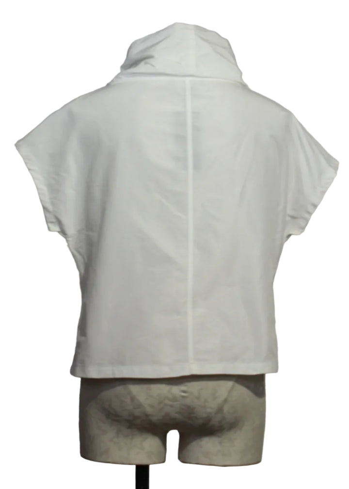 back view of White The Kiff Top by Kozan