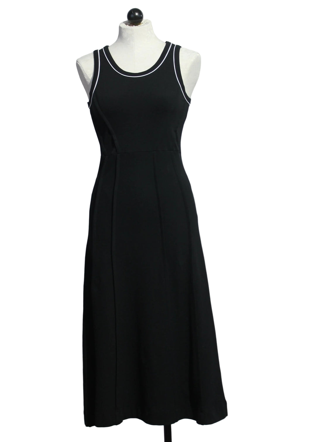 Black Uxue GOTS Dress by SKFK