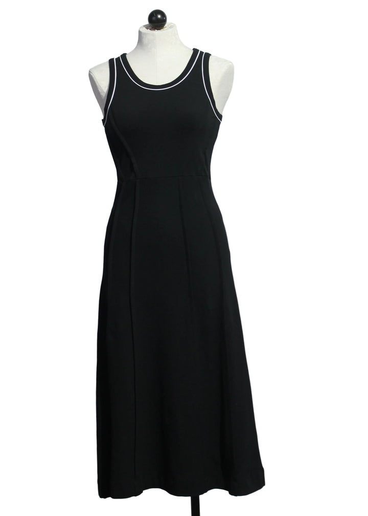 Black Uxue GOTS Dress by SKFK
