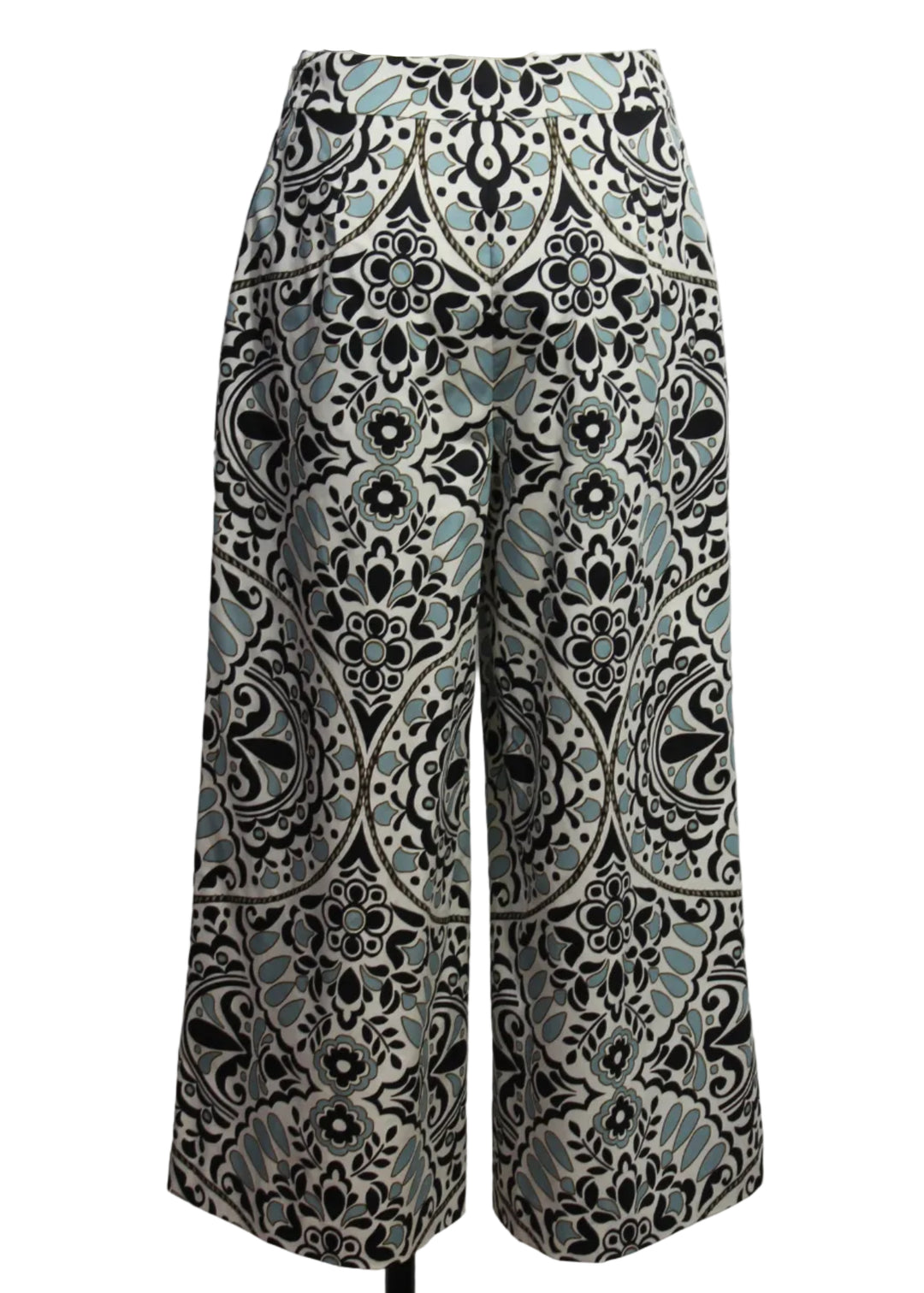 back view of the Flor Medallion Print Salida Culotte Pants by Cartolina 