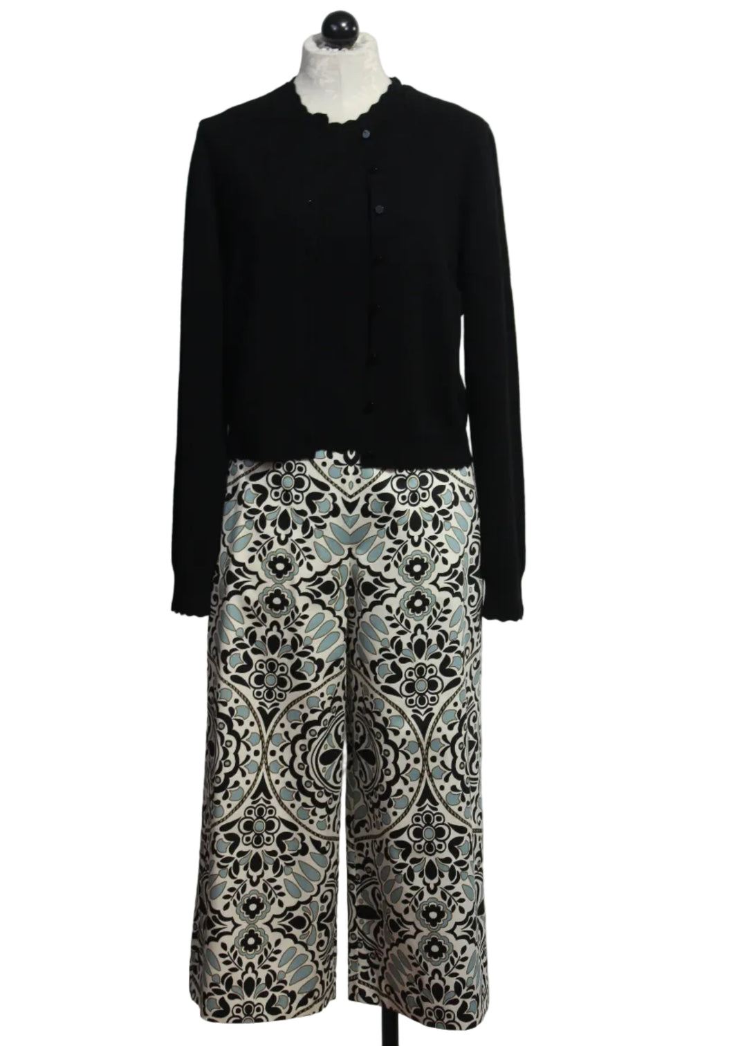 Flor Medallion Print Salida Culotte Pants by Cartolina paired with the Noir colored Cartolina Lucy Cardigan and Lou Shell