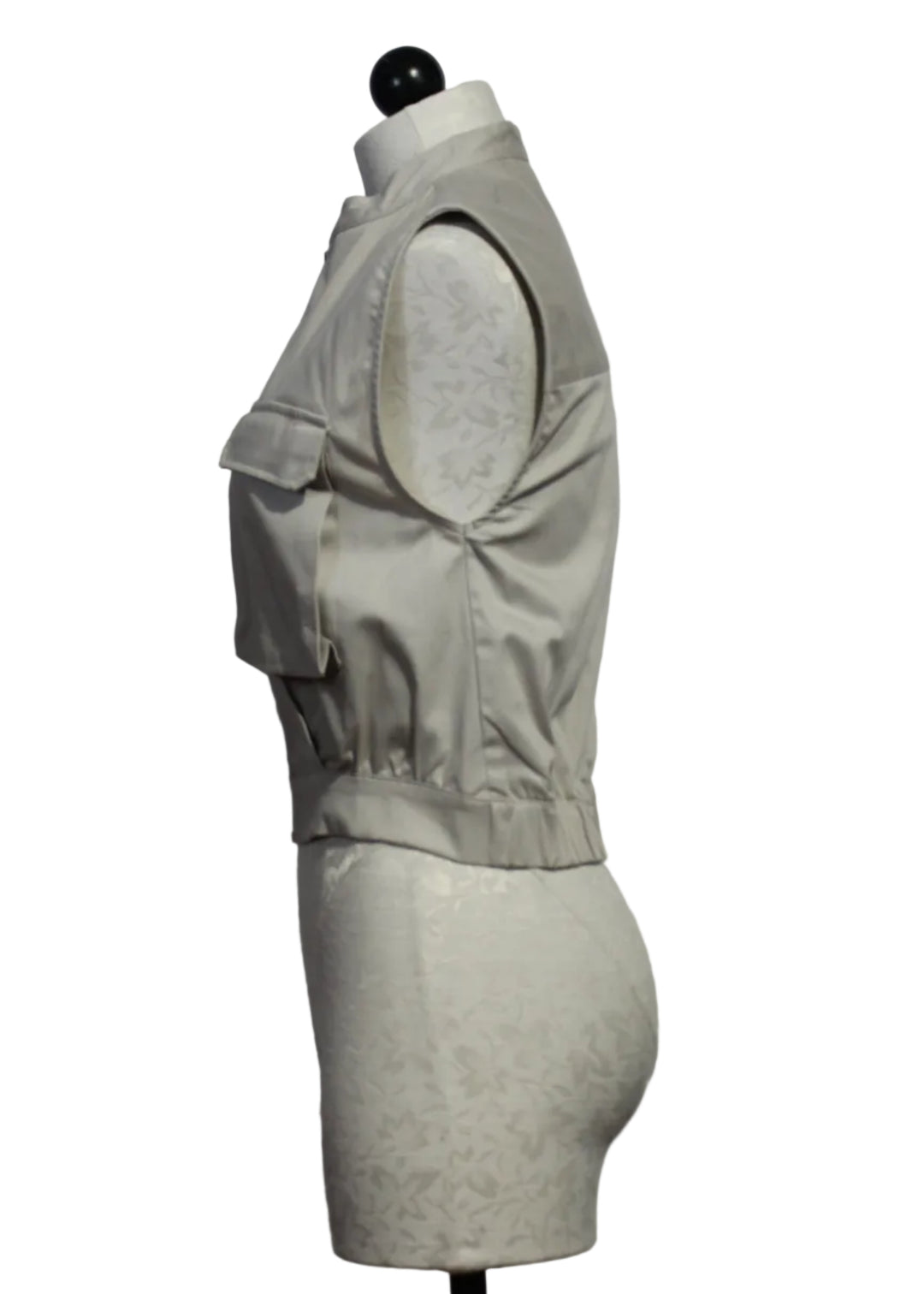 side view of Beige Bea GOTS Shirt by SKFK