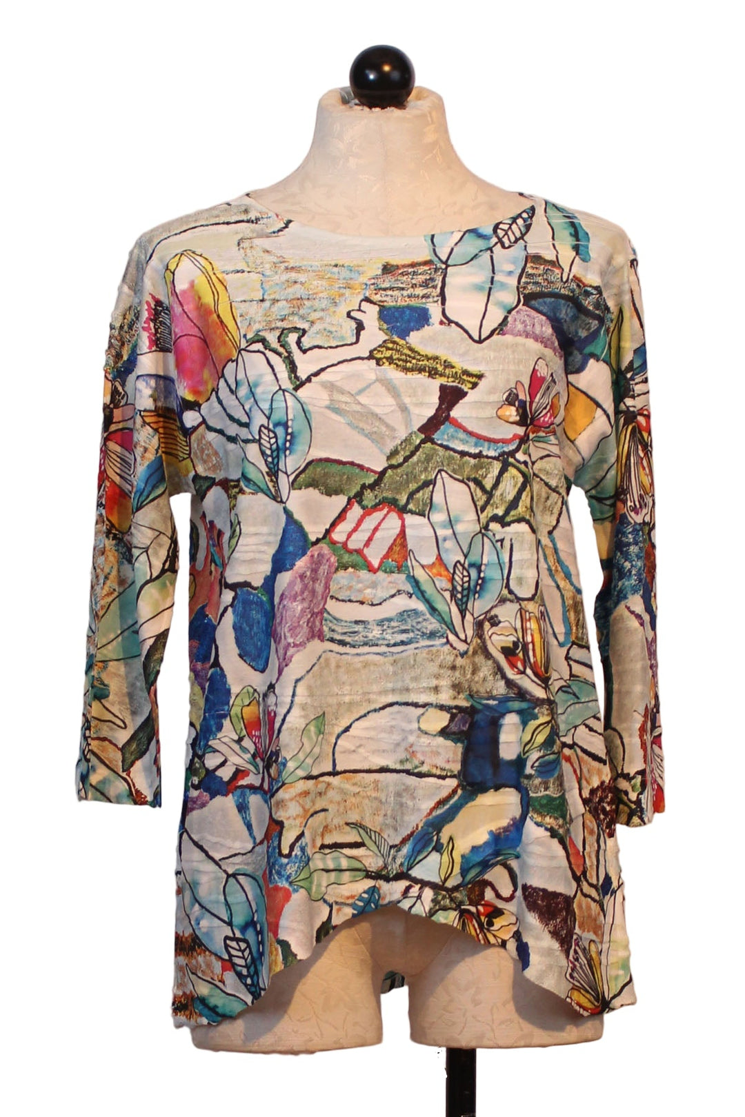 Multicolored Sweet Lily 3/4 Sleeve Crew Neck Assymetrical Hem Top by Inoah