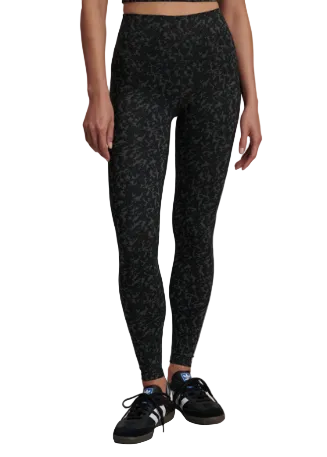 The Freesoft High Rise Legging 28 by Varley in Twilight Shadows