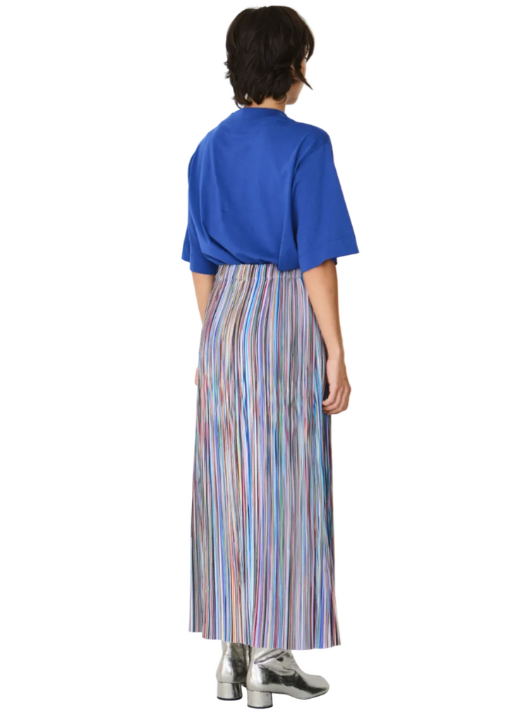back view of the model wearing the Laurane Skirt by SKFK