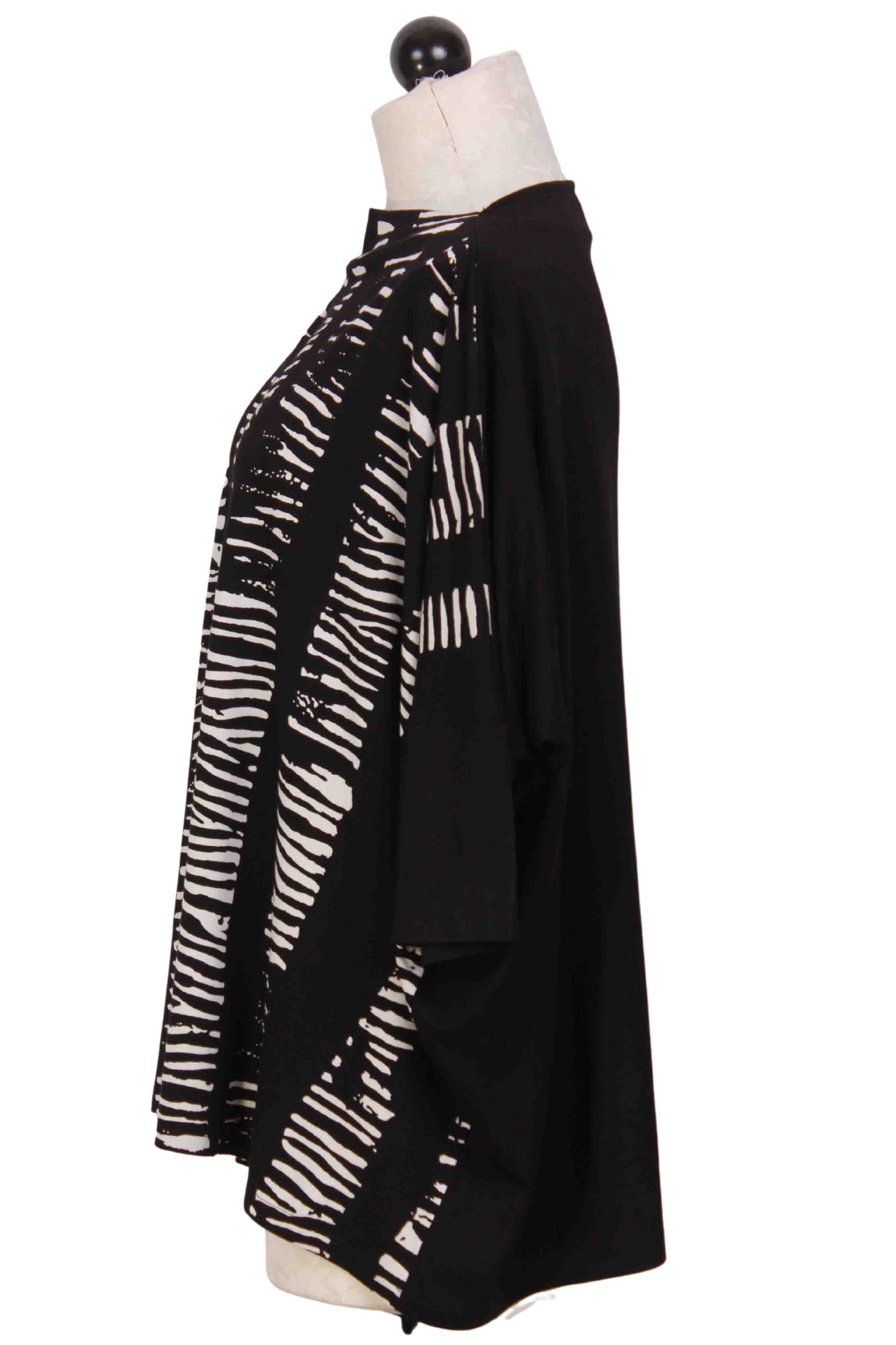 side view of black and white Boxy Match Stick Print Top by Ozai N Ku